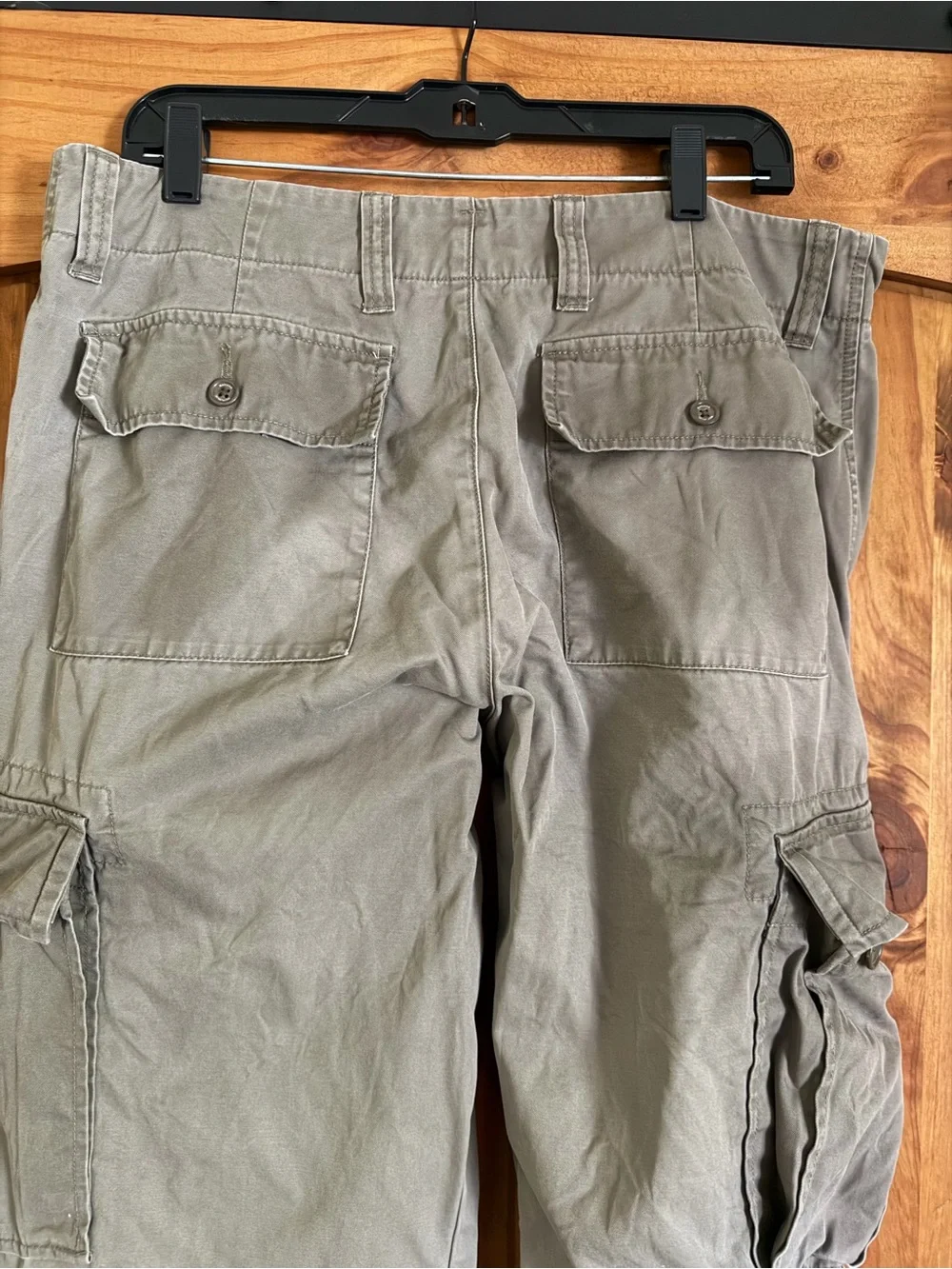 Banana Republic Men's Cargo Pants in Light Gray